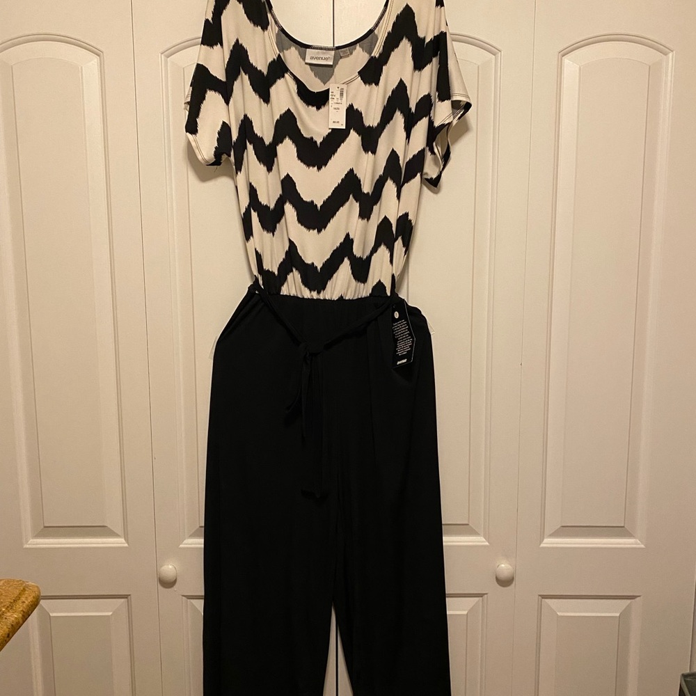 Avenue Black and white jumpsuit